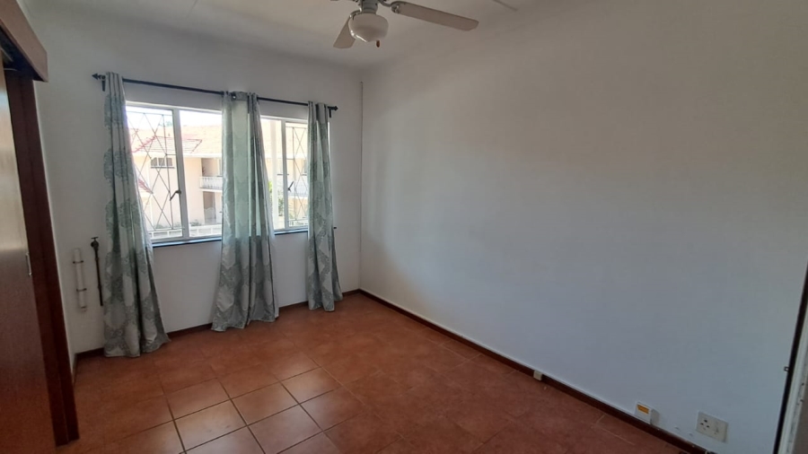 To Let 1 Bedroom Property for Rent in Beacon Bay Eastern Cape